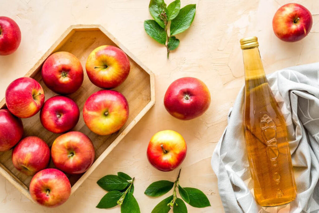 بهترین زمان خوردن سیب ؛ سیب را خام بخوریم یا پخته ؟